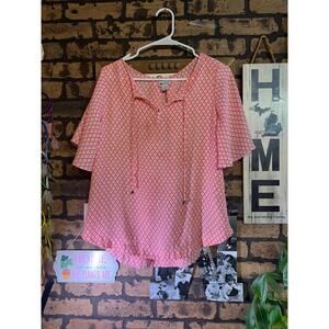 Size Small Stylus Coral and White Top Short Sleeve